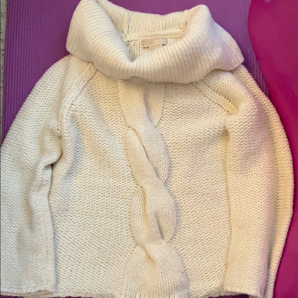 Knit Micheal Kors turtle neck sweater